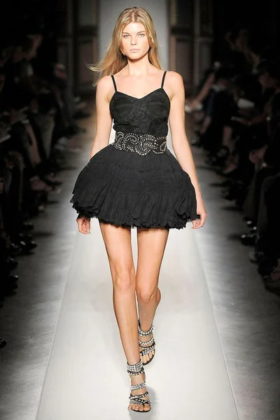Look 17